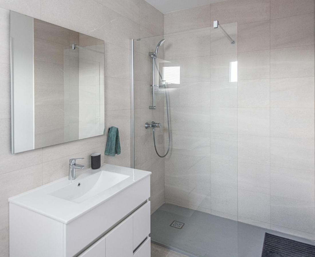 Apartamento 2 Hab En Malvarrosa A Metros De La Playa, Con Terraza Y Zonas Comun 3D Валенсія Екстер'єр фото